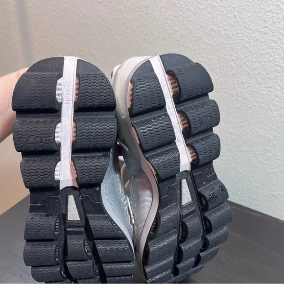 ON Running Cloudsurfer Men's US 7 Gray White Running Shoes Sneakers CloudTec - Picture 11 of 13